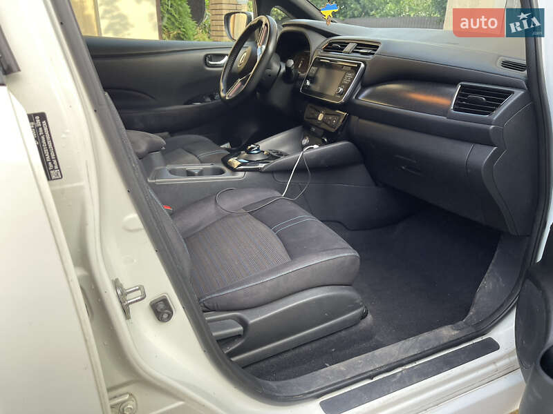 Хетчбек Nissan Leaf 2018 в Києві фото 14 Хетчбек Nissan Leaf 2018 в Києві