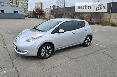 Хэтчбек Nissan Leaf 2014 в Киеве