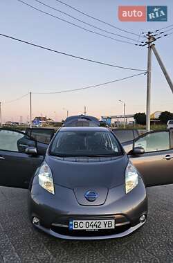 Хэтчбек Nissan Leaf 2014 в 