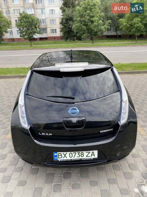 Хетчбек Nissan Leaf 2011 в Хмельницькому