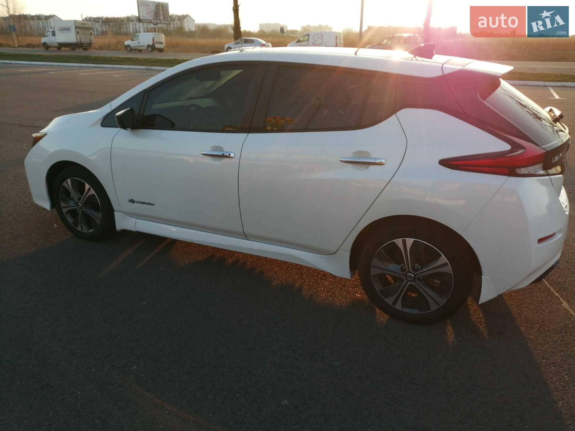2019 Nissan Leaf - мініатюра 2