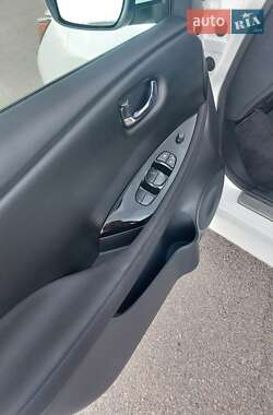 Хэтчбек Nissan Leaf 2022 в Днепре