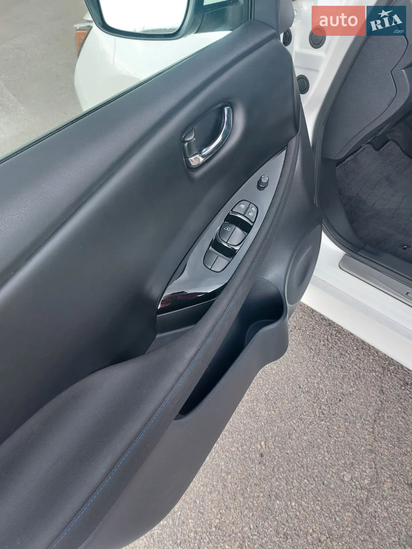 2022 Nissan Leaf - мініатюра 10