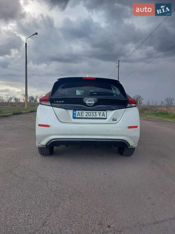 Хетчбек Nissan Leaf 2022 в Дніпрі