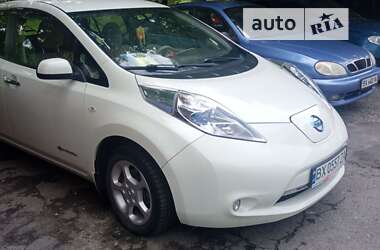 Хэтчбек Nissan Leaf 2012 в Хмельницком