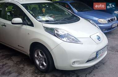 Хетчбек Nissan Leaf 2012 в Хмельницькому