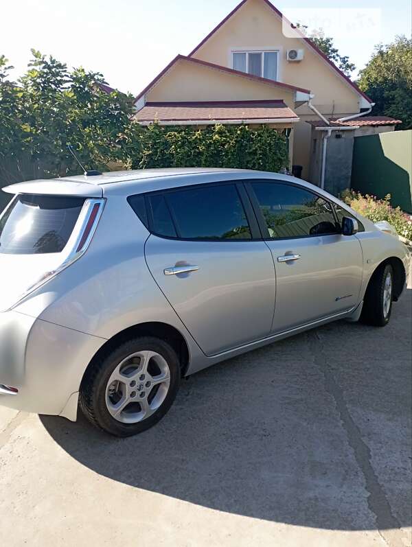 Хетчбек Nissan Leaf 2013 в Одесі фото 10 Хетчбек Nissan Leaf 2013 в Одесі