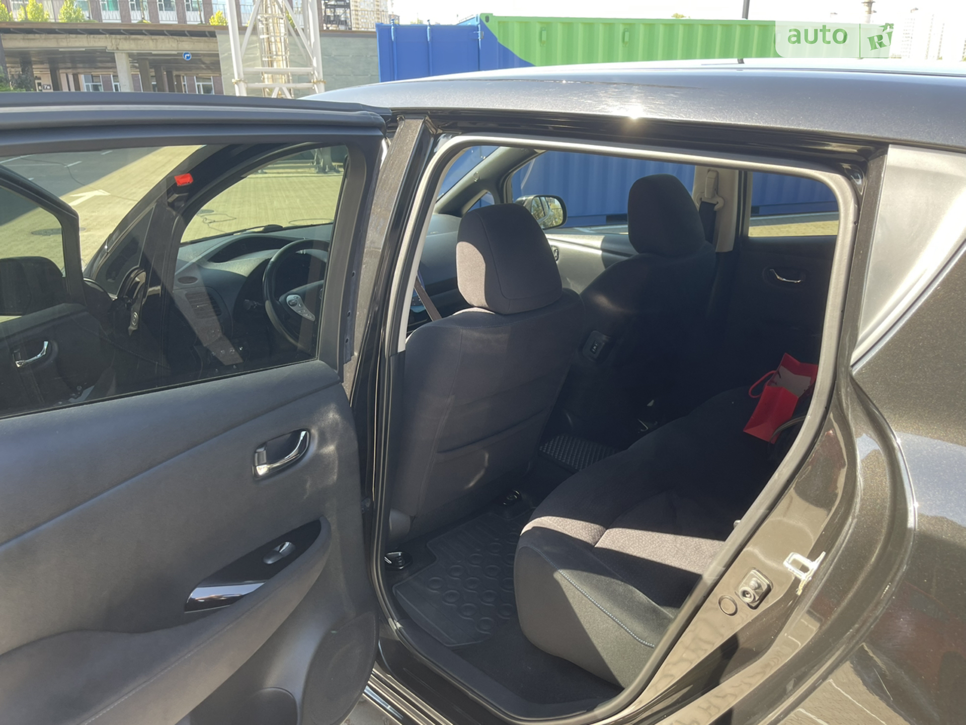 2015 Nissan Leaf - мініатюра 36