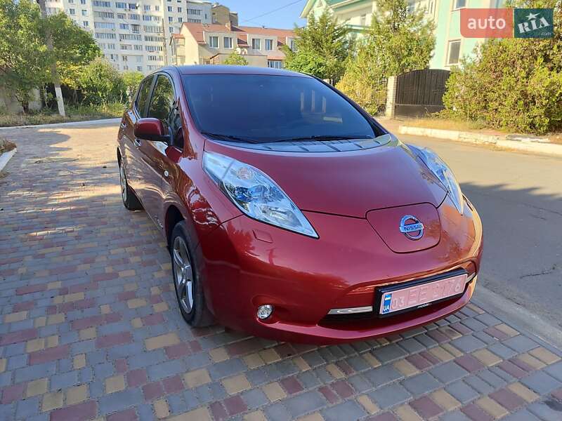 Хэтчбек Nissan Leaf 2012 в Белгороде-Днестровском