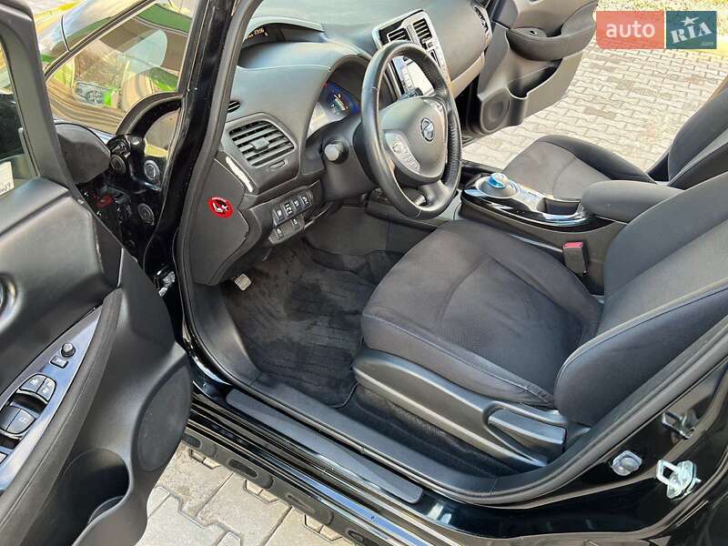 Хетчбек Nissan Leaf 2016 в Борисполі