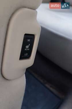 Хэтчбек Nissan Leaf 2012 в 