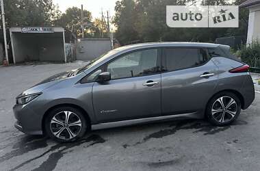 Хетчбек Nissan Leaf 2018 в Сокирянах