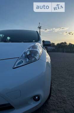 Хетчбек Nissan Leaf 2014 в Житомирі