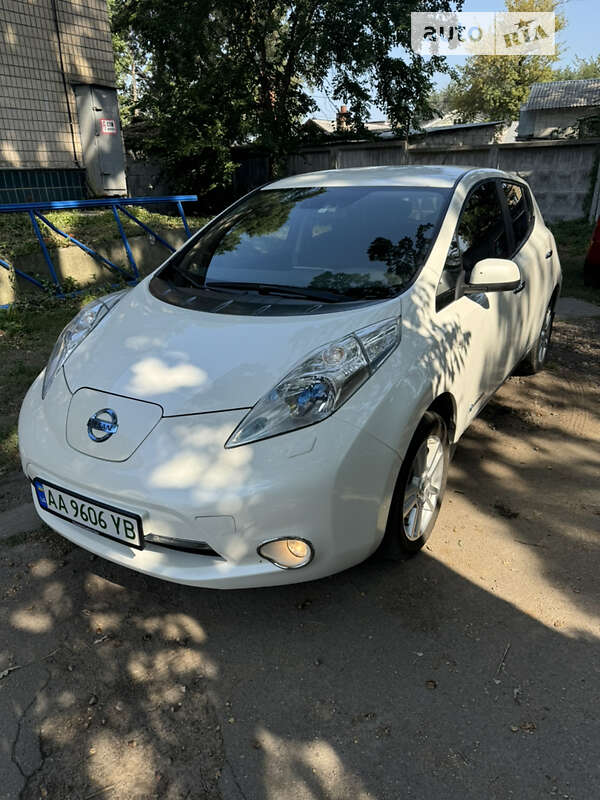 Хэтчбек Nissan Leaf 2013 в Киеве фото 4 Хэтчбек Nissan Leaf 2013 в Киеве