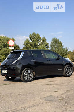 Хетчбек Nissan Leaf 2013 в Кропивницькому