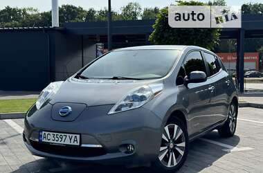 Хэтчбек Nissan Leaf 2015 в Луцке