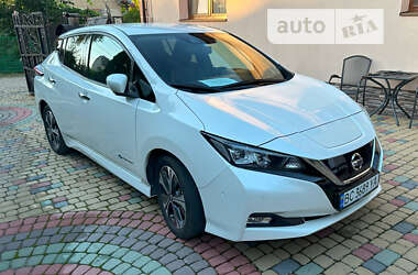 Хетчбек Nissan Leaf 2018 в Самборі