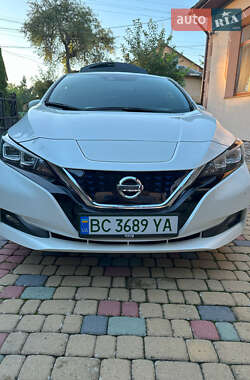 Хетчбек Nissan Leaf 2018 в 