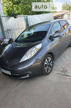 Хэтчбек Nissan Leaf 2016 в Березанке