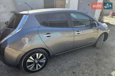 Хетчбек Nissan Leaf 2013 в Івано-Франківську