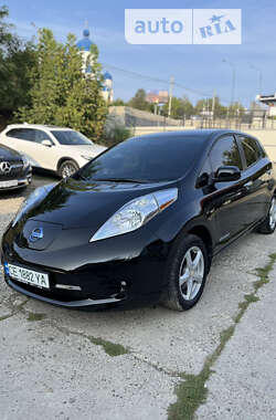 Хэтчбек Nissan Leaf 2014 в Черновцах