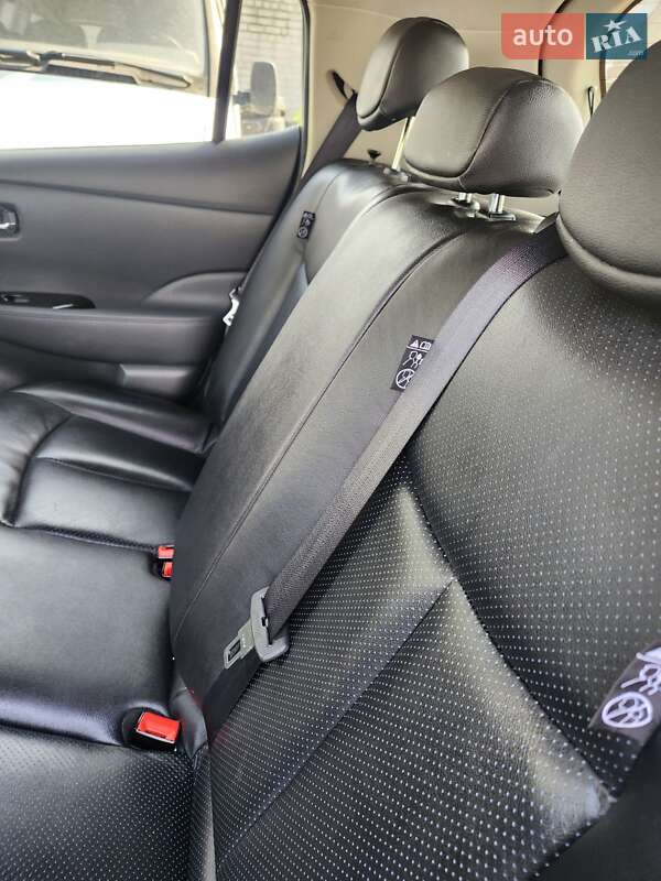 Хэтчбек Nissan Leaf 2014 в Черкассах