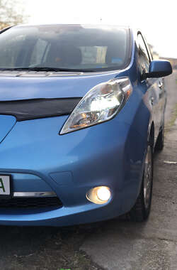 Хэтчбек Nissan Leaf 2012 в Ровно