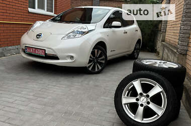 Хэтчбек Nissan Leaf 2015 в Виннице