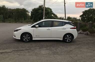 Хэтчбек Nissan Leaf 2019 в 