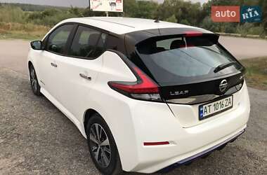 Хэтчбек Nissan Leaf 2019 в 
