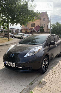 Хетчбек Nissan Leaf 2016 в Івано-Франківську