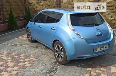 Хэтчбек Nissan Leaf 2016 в 