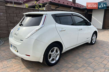 Хэтчбек Nissan Leaf 2017 в 