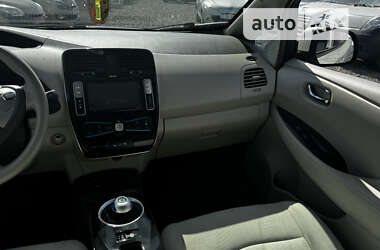 Хетчбек Nissan Leaf 2012 в Стрию