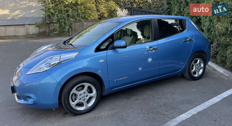 Хэтчбек Nissan Leaf 2011 в Тернополе