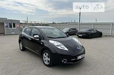 Хэтчбек Nissan Leaf 2015 в 