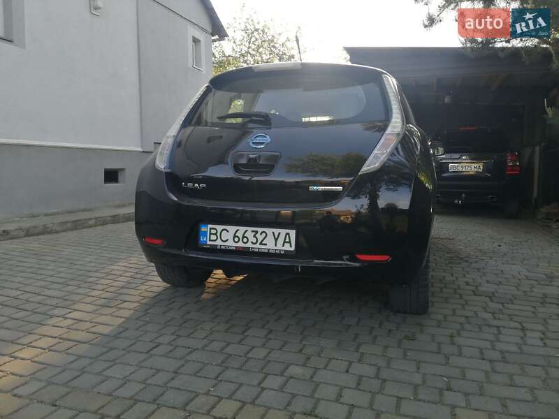Хэтчбек Nissan Leaf 2012 в Львове