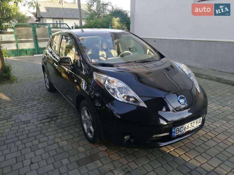 Хэтчбек Nissan Leaf 2012 в Львове