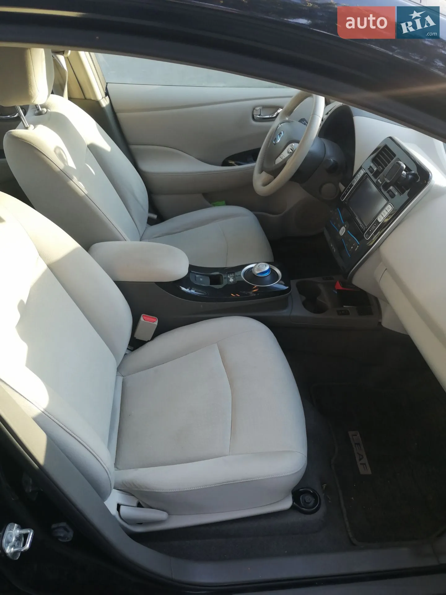 2012 Nissan Leaf - мініатюра 12