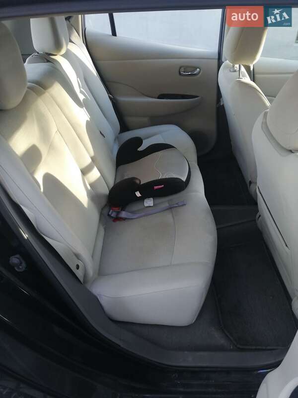 Хэтчбек Nissan Leaf 2012 в Львове