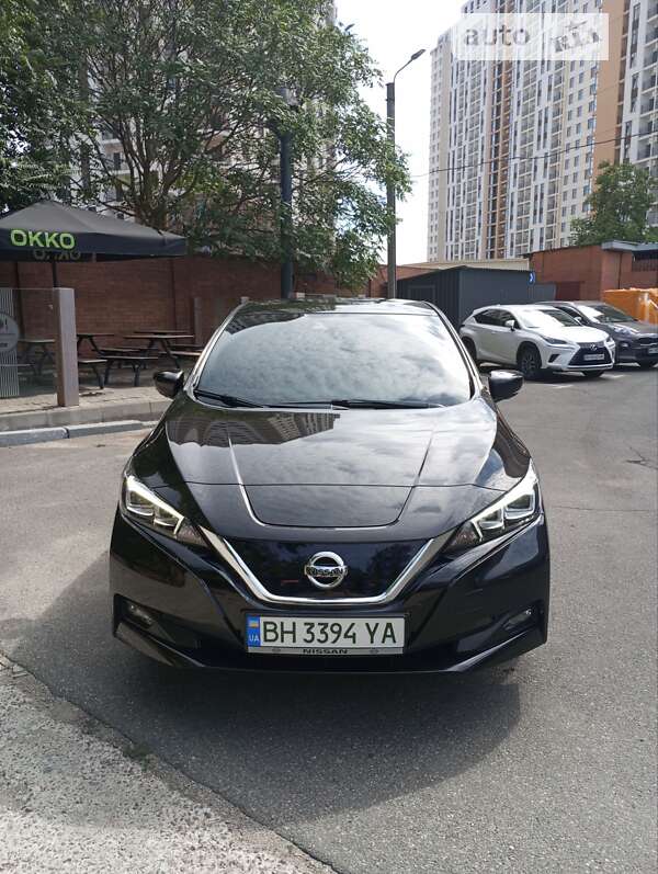 Хетчбек Nissan Leaf 2019 в Одесі