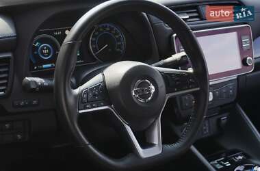 Хетчбек Nissan Leaf 2018 в 