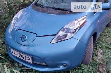 Хэтчбек Nissan Leaf 2012 в Киеве