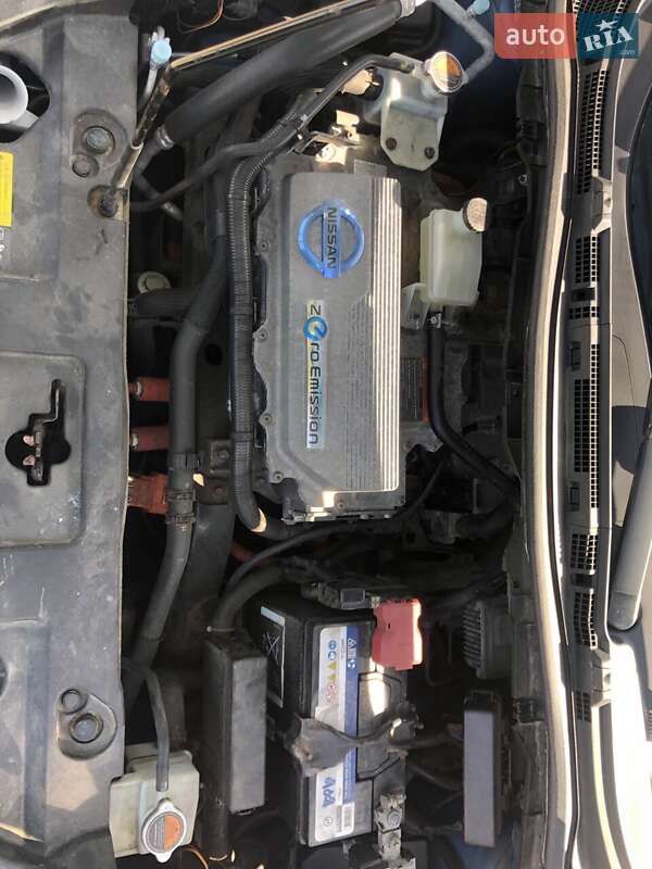 Хетчбек Nissan Leaf 2012 в Стрию фото 14 Хетчбек Nissan Leaf 2012 в Стрию