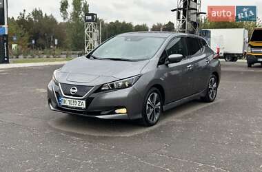 Хэтчбек Nissan Leaf 2020 в Дубно