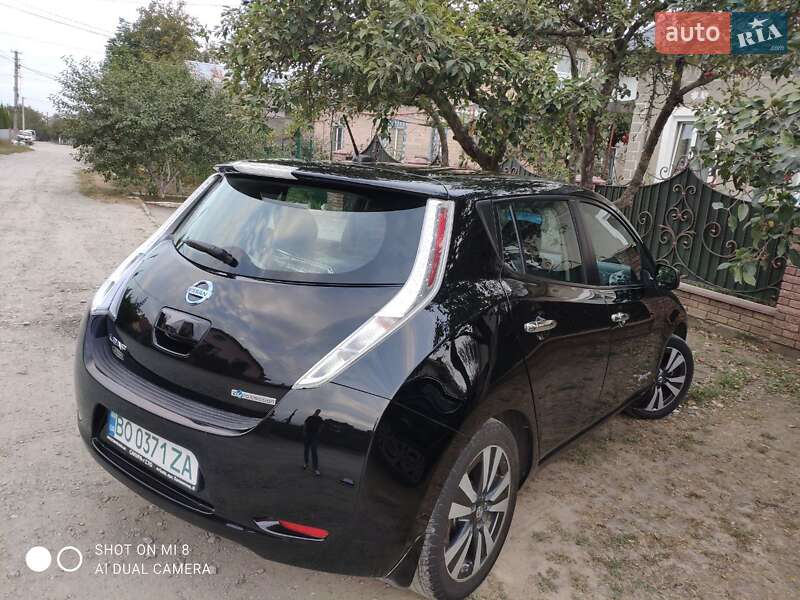 Хэтчбек Nissan Leaf 2016 в Тернополе