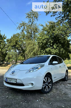 Хэтчбек Nissan Leaf 2014 в Днепре