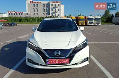 Хетчбек Nissan Leaf 2019 в 