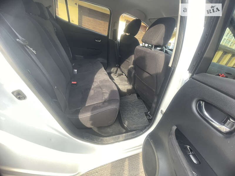 Хэтчбек Nissan Leaf 2015 в Виннице фото 7 Хэтчбек Nissan Leaf 2015 в Виннице