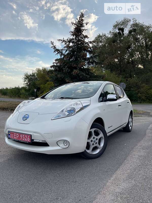 Хетчбек Nissan Leaf 2013 в Звенигородці